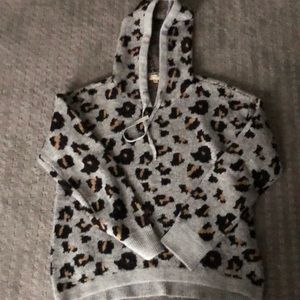Hooded leopard print sweater